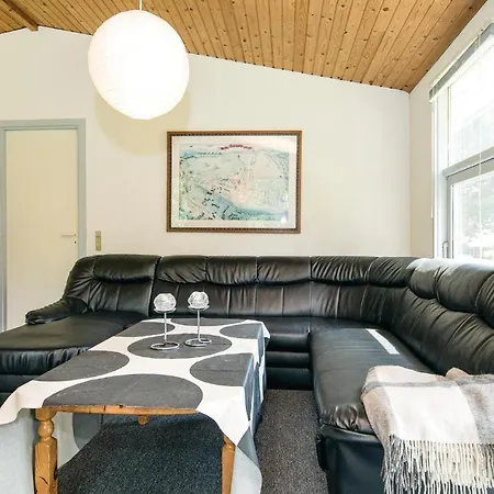 Beautiful In With Kitchen Holiday home